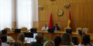 В облисполкоме прошел инструктивно-методический семинар с членами информационно-пропагандистских групп. Фото