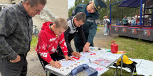 В Костюковичском районе спасатели приняли участие в празднике «Яблочный Спас»