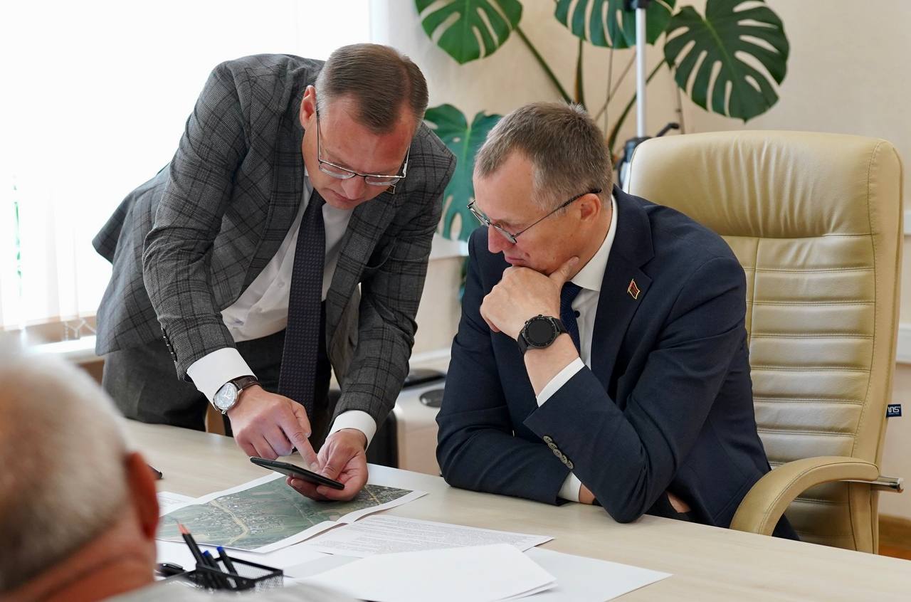 Анатолий Исаченко провел личный прием граждан в Могилеве