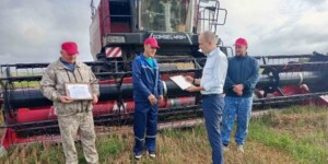 Тружеников села — работников «Жилкомхоза» и «Ремстроя» — чествовал профсоюз в Чаусском районе