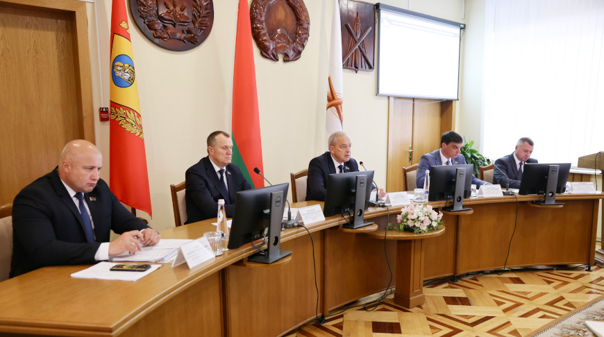 Исаченко о взаимодействии с депутатским корпусом: нужно активнее вовлекать жителей в решение проблем