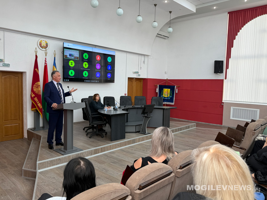 Спикер общества «Знание»: «Реальный сектор экономики — основа стабильности Беларуси». Фото