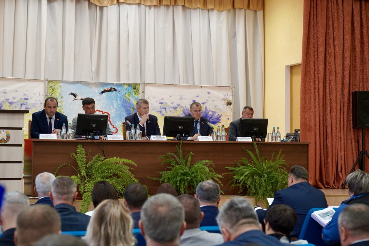 Эффективность, результаты, перспективы: выездное заседание облисполкома посвятили развитию агропромышленного комплекса. Фото