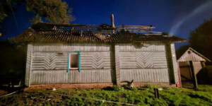 В Краснопольском районе пожар в доме многодетной семьи: отец госпитализирован