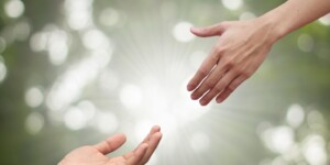 Не остаться наедине с бедой. Куда обратиться в сложные жизненные моменты?