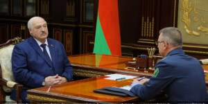 Лукашенко обсудил с главой ГТК ситуацию на границе