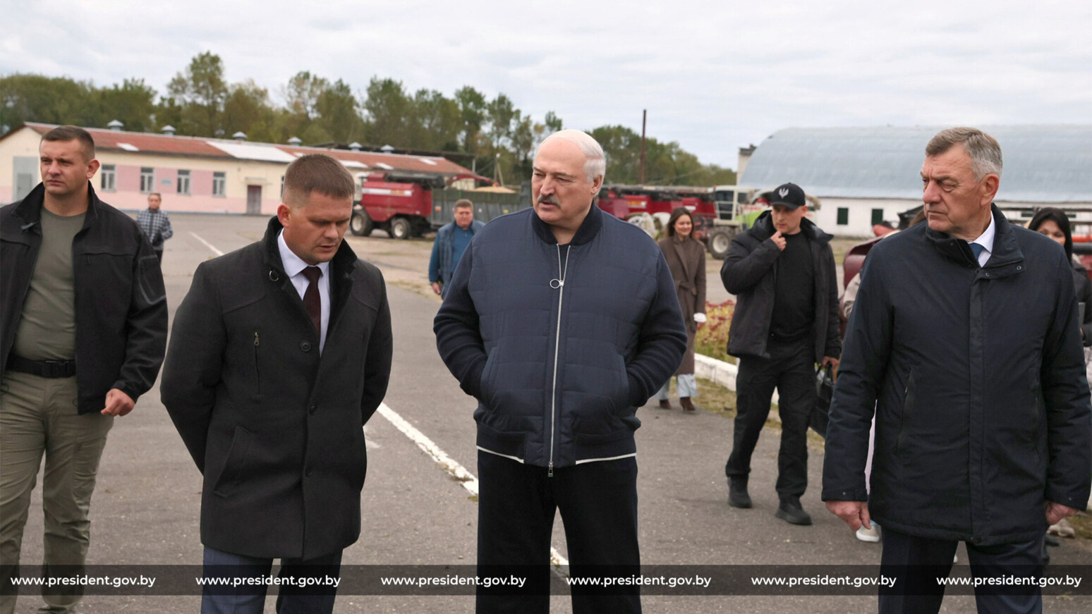 Лукашенко в Шкловском районе потребовал дисциплины и порядка в аграрной сфере