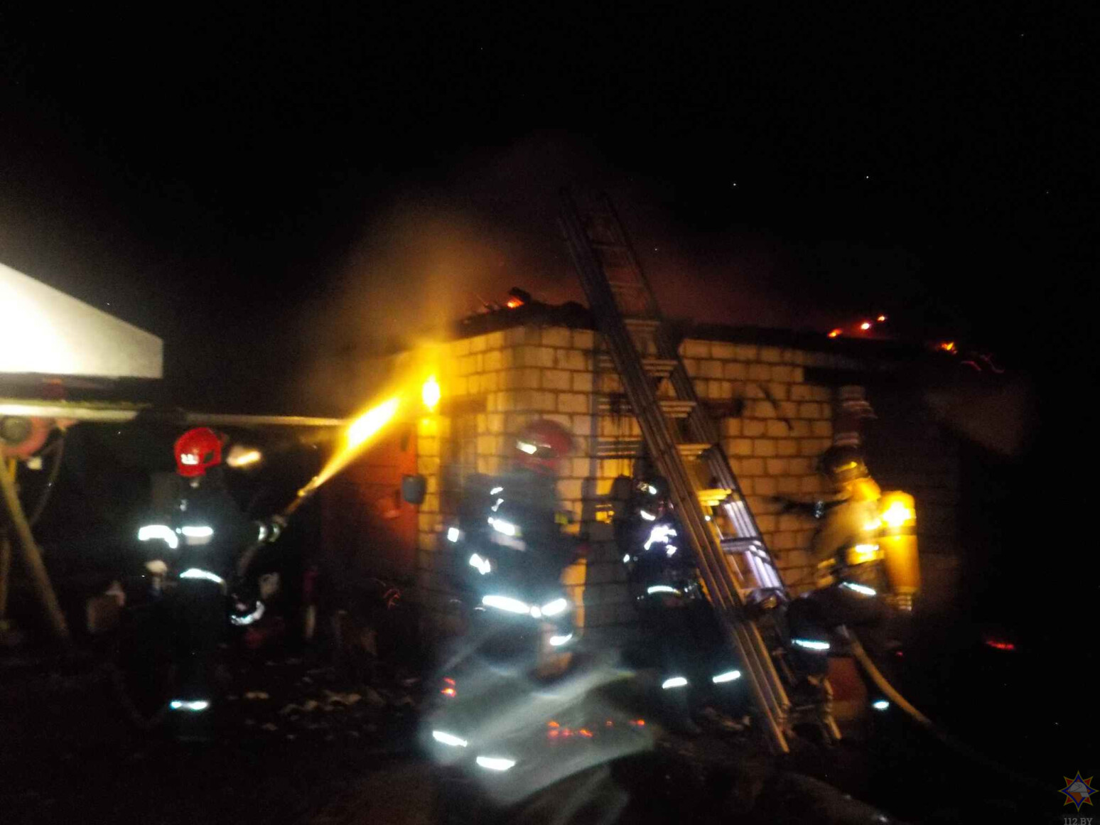 МЧС ликвидировало пожар на зерносушильном комплексе под Бобруйском