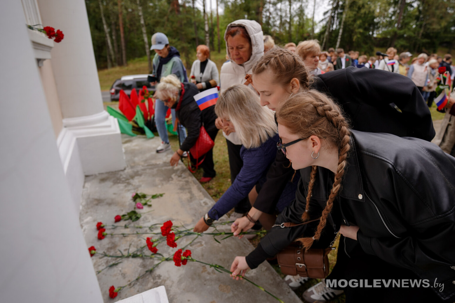 Забыть нельзя... День памяти погибших в 1812 году русских воинов прошел в Могилевском районе. Фото