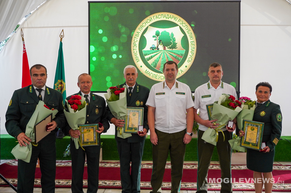 В Могилеве наградили лучших представителей лесного хозяйства региона. Фото