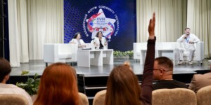 Звездные наставники провели мастер-класс для молодых вокалистов в Могилеве