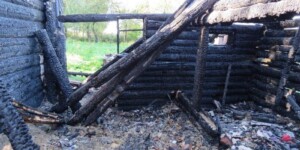 Пьяные посиделки сельчан в Шкловском районе закончились пожаром