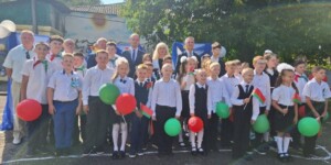 Профсоюзы Могилевской области поздравили школьников и студентов с Днем знаний