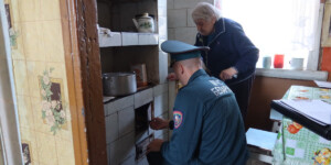 Кричевские спасатели заботятся о безопасности пожилых людей