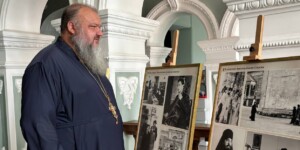 Фотовыставка «Митрополит Филарет: жизнь и служение» открылась в художественном музее имени П.В. Масленикова