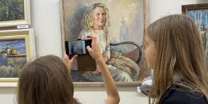 «В поисках истины»: в музее Масленикова открылась персональная выставка Веры Юрковой. Фото