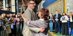 С концертом — в цех: могилевчане получают необычные поздравления с Днем народного единства