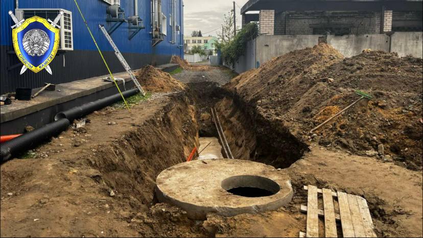 Рабочий погиб в Бобруйске, спустившись в траншею