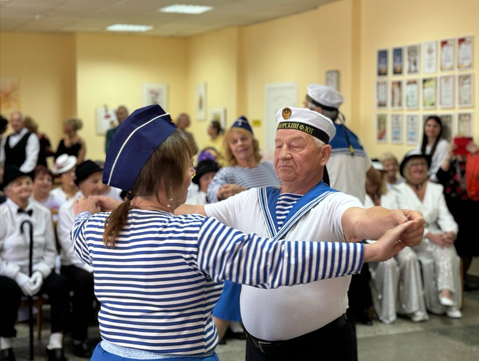 Золотая пора жизни: межрегиональный фестиваль «Танцуют все!» прошел в Могилеве
