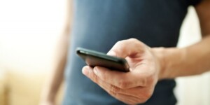 В Могилеве мужчина похитил телефон у знакомого под предлогом звонка