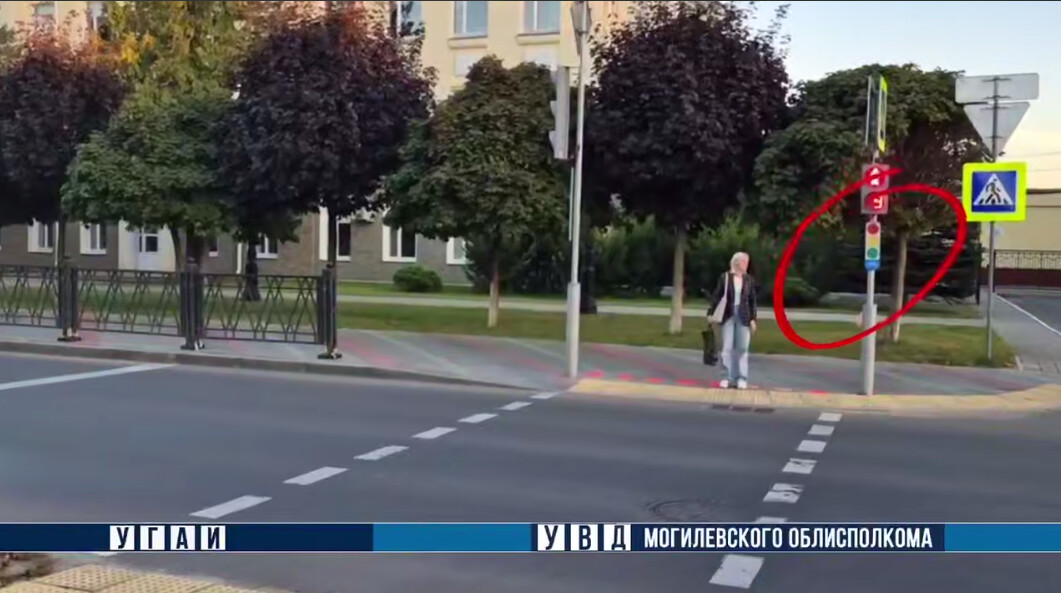 В Могилеве устанавливают таблички для велосипедистов на пешеходных переходах