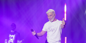 «Есаул» российской эстрады Олег Газманов на «Золотом шлягере» в Могилеве