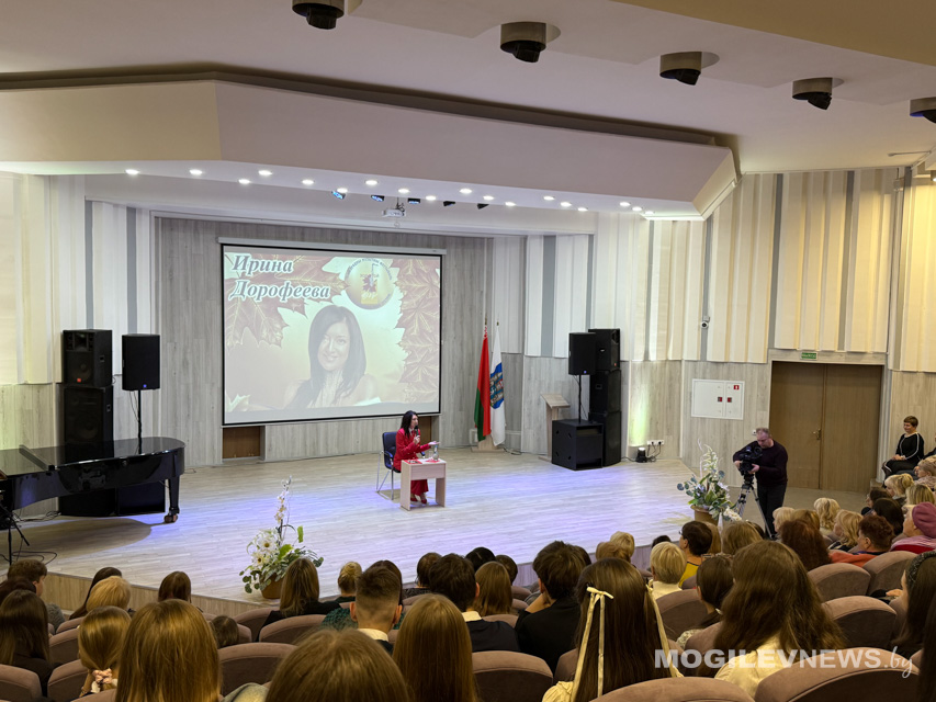 Диалог о музыке. Ирина Дорофеева встретилась с учащимися гимназии-колледжа искусств имени Е.Г. Глебова. Фото