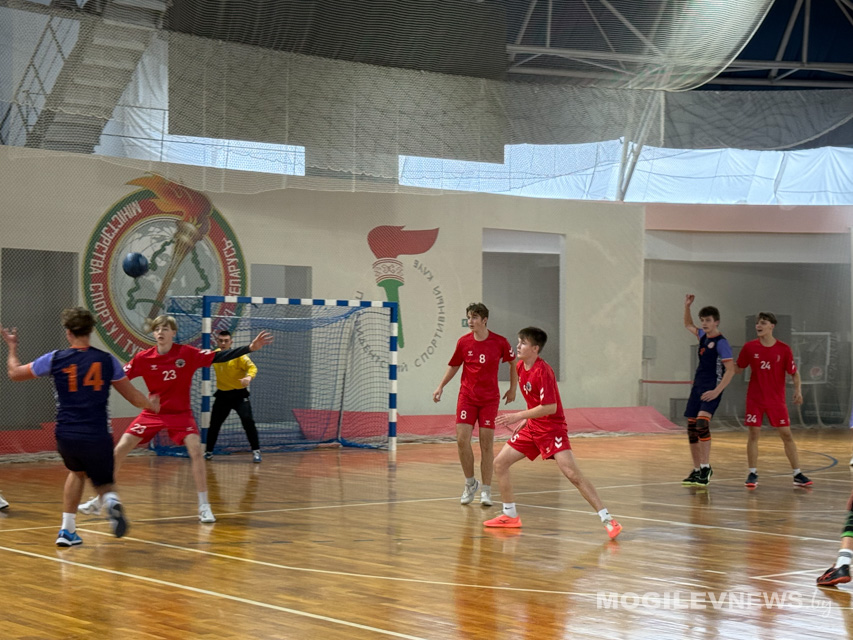 Юные гандболисты разыграли награды турнира «Машеки» в Могилеве. Фото