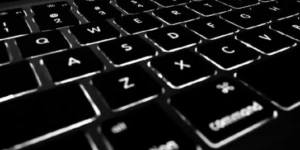 В Бобруйске мужчина оформил кредит для друга и лишился ноутбука и денег