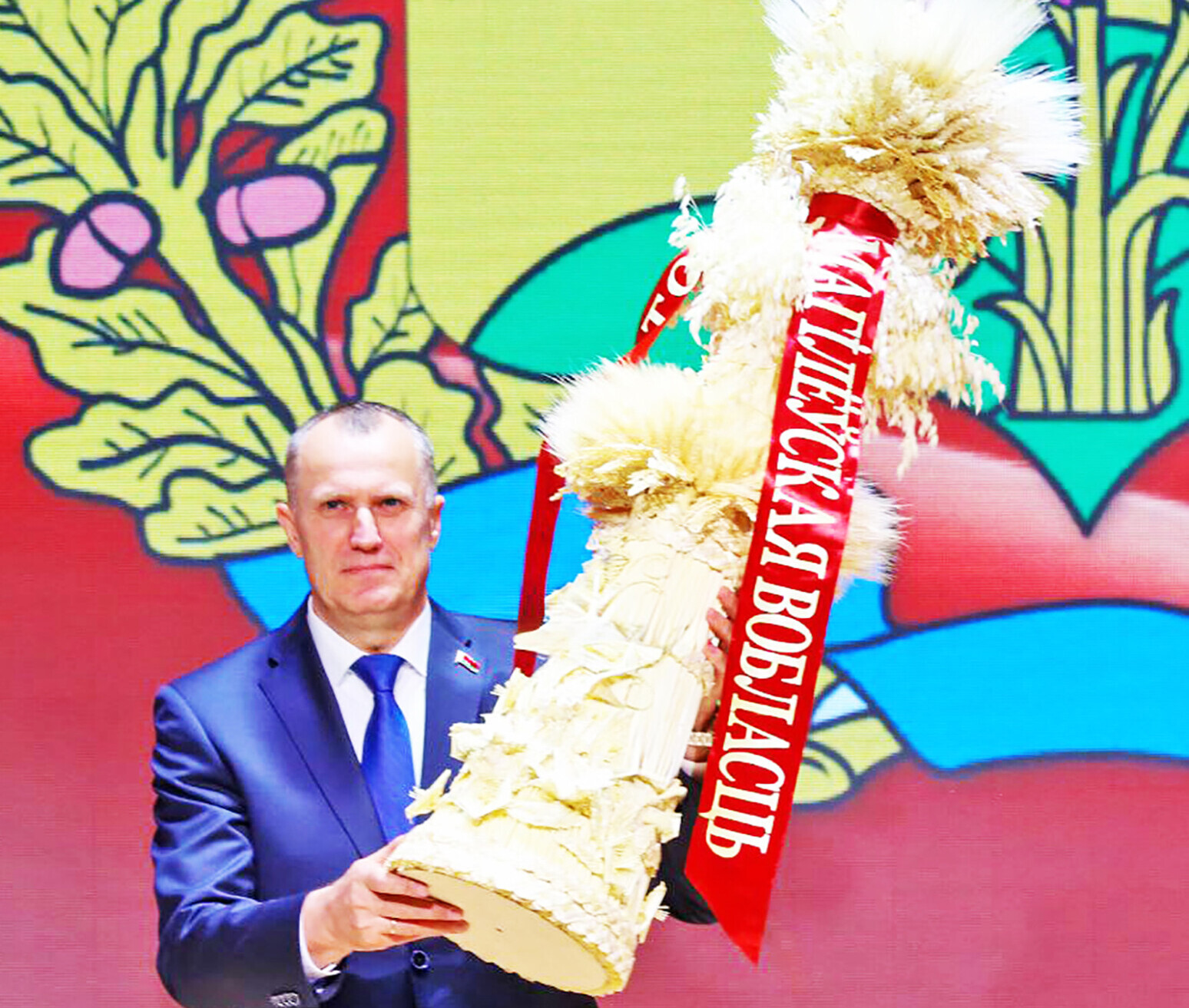 Анатолий Исаченко поздравил работников сельского хозяйства Могилевщины с Дожинками-2025