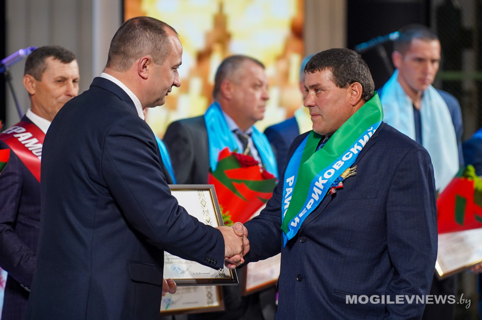 Областной фестиваль «Дажынкi-2025» в Кричеве: торжественная церемония награждения победителей областного соревнования. Фото