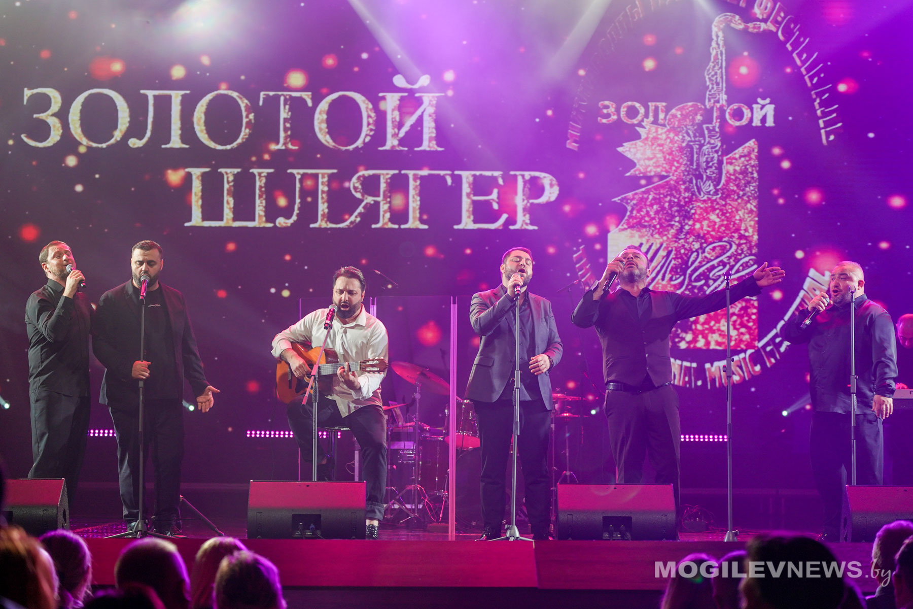 «Гамарджоба» могилевской публике. Группа BRAVO METEHI выступила в Могилеве. Фото