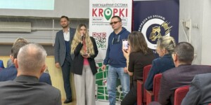 Доступная среда для людей с инвалидностью по зрению. Инновационную систему голосового сопровождения KROPKI презентуют в Могилеве