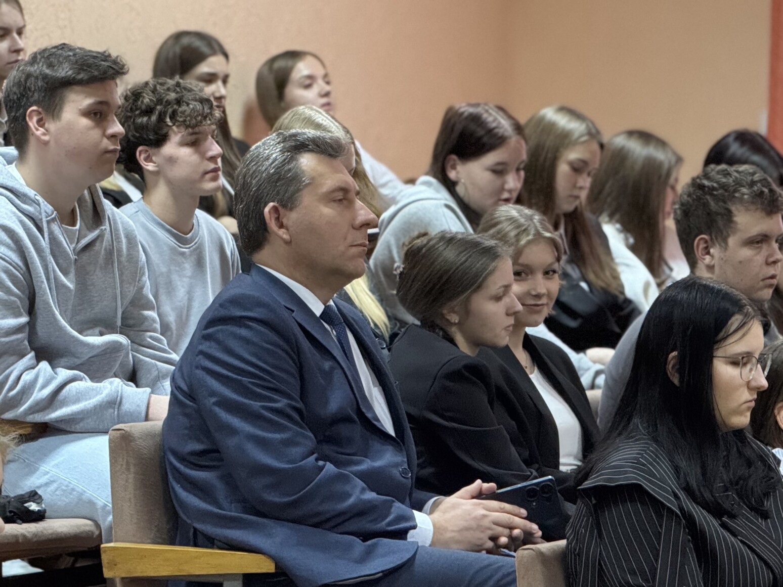 Диалоговая площадка «Беларусь суверенная» прошла в Могилевском торговом колледже