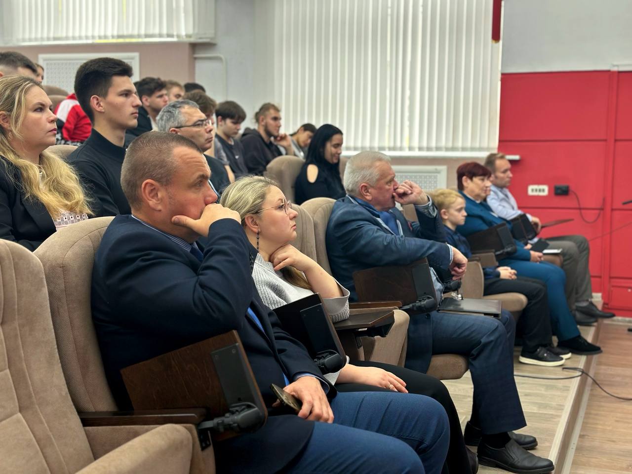 «Отец. Отчество. Отечество»: писатели и преподаватели о роли семьи и отцовства