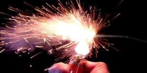 В Шкловском районе двое подростков пострадали при взрыве петарды