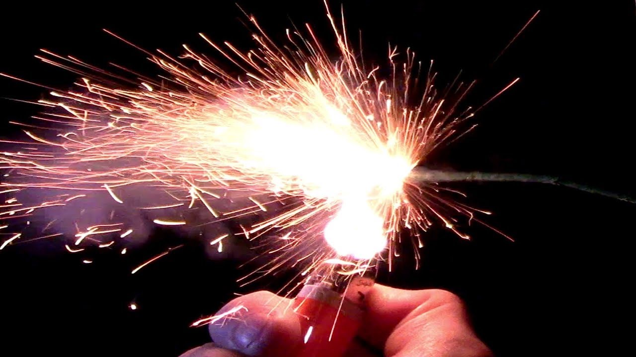 В Шкловском районе двое подростков пострадали при взрыве петарды