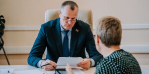 От благоустройства до строительства: Анатолий Исаченко провел прием граждан