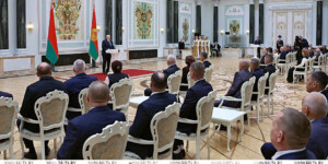 «Вами гордится страна!»: Лукашенко вручил награды заслуженным аграриям Беларуси 