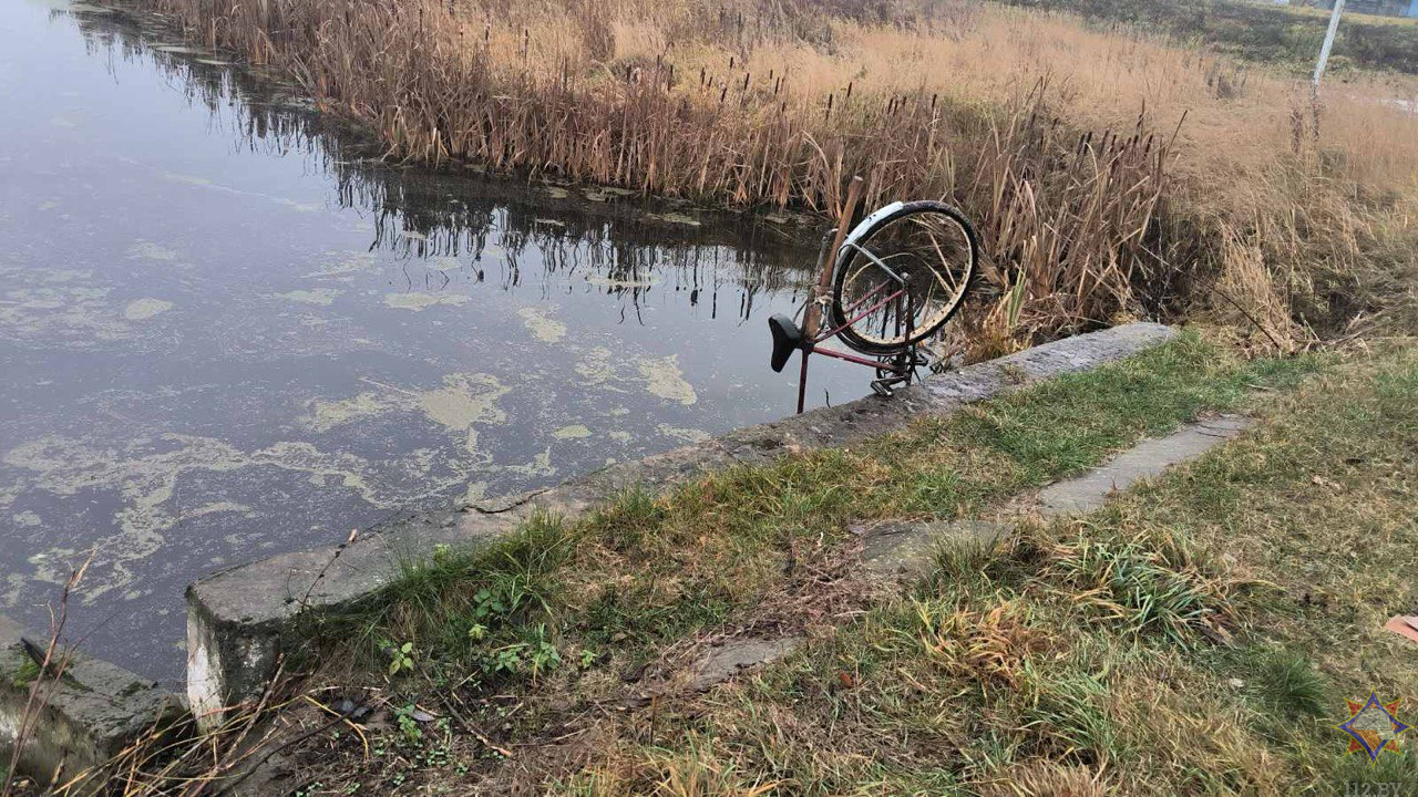 В Кировском районе мужчина утонул, упав в реку с велосипедом