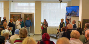 Краски «Жаркого лета»: Лариса Журавович посвятила выставку землякам и родному краю. Фото