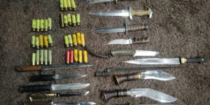 У жителя Могилевского района изъяли почти 20 ножей и обрез