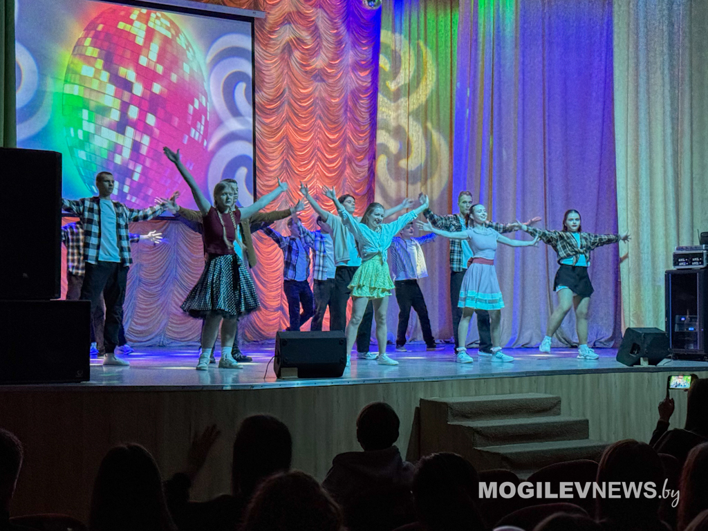 Красочно и насыщенно прошел второй день фестиваля «Палитра творчества» в Могилеве