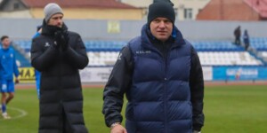 Главный тренер и капитан «Днепра» отстранены после скандального поражения. Рассказываем подробности