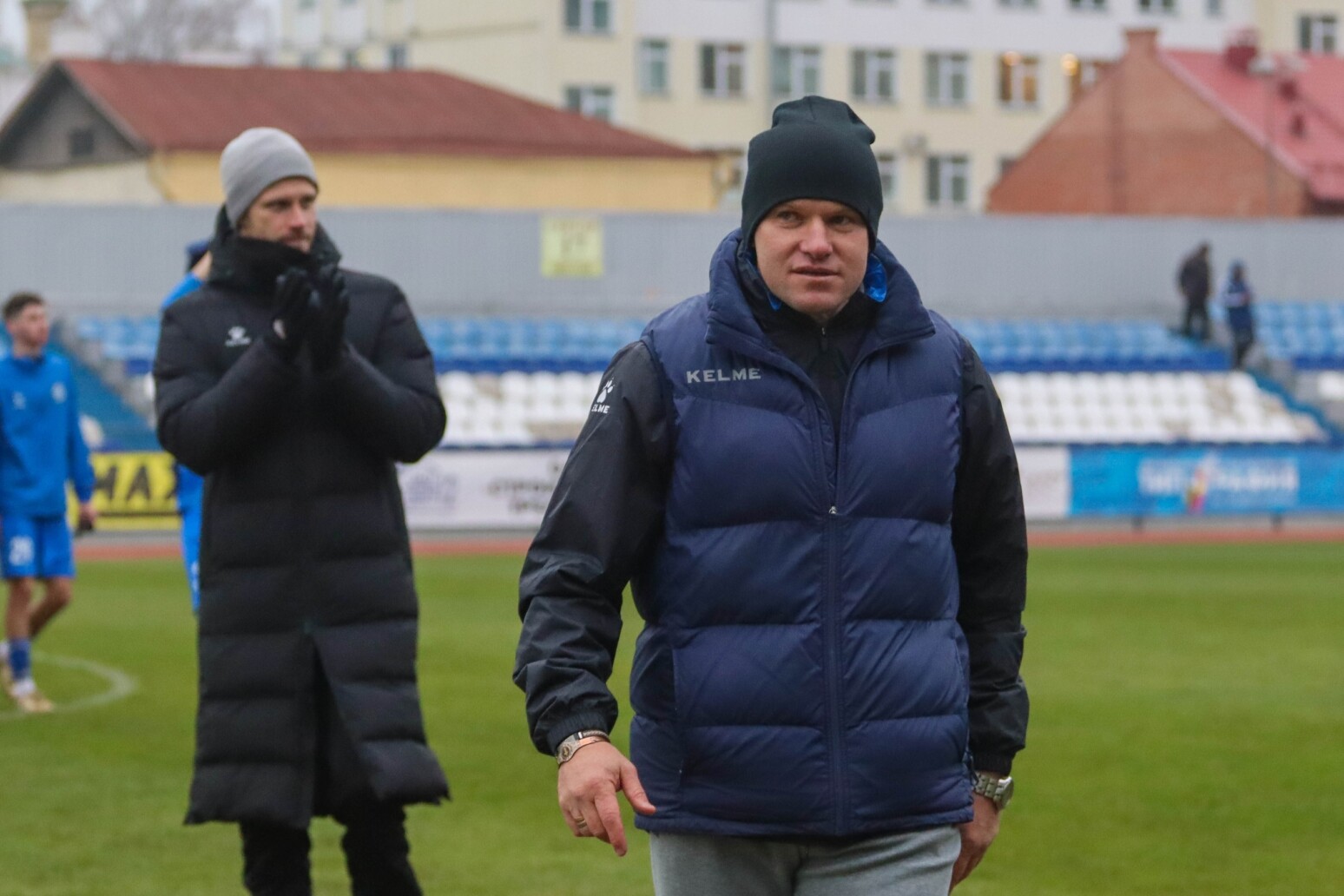 Главный тренер и капитан «Днепра» отстранены после скандального поражения. Рассказываем подробности