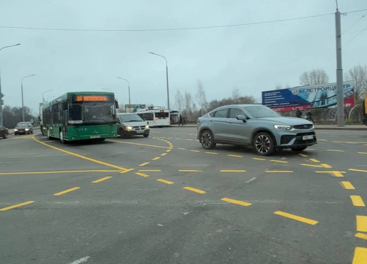 На проспекте Мира в Могилеве временно изменена организация дорожного движения из-за строительства подземного перехода