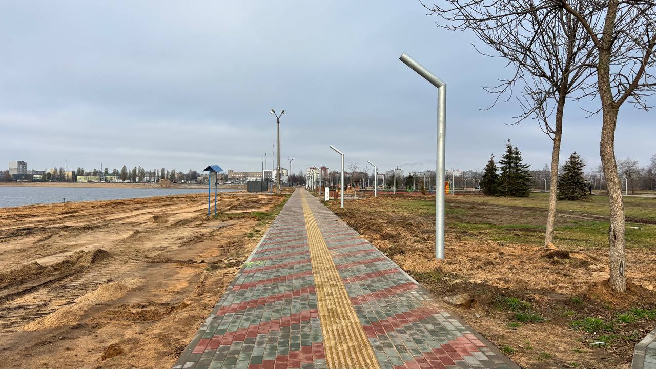 Почему фонари на Святом озере горели днем? Комментарий руководства «Горсвет»