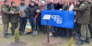 В санатории «Свислочь» заложили юбилейную аллею из 150 туй к 50-летию учреждения