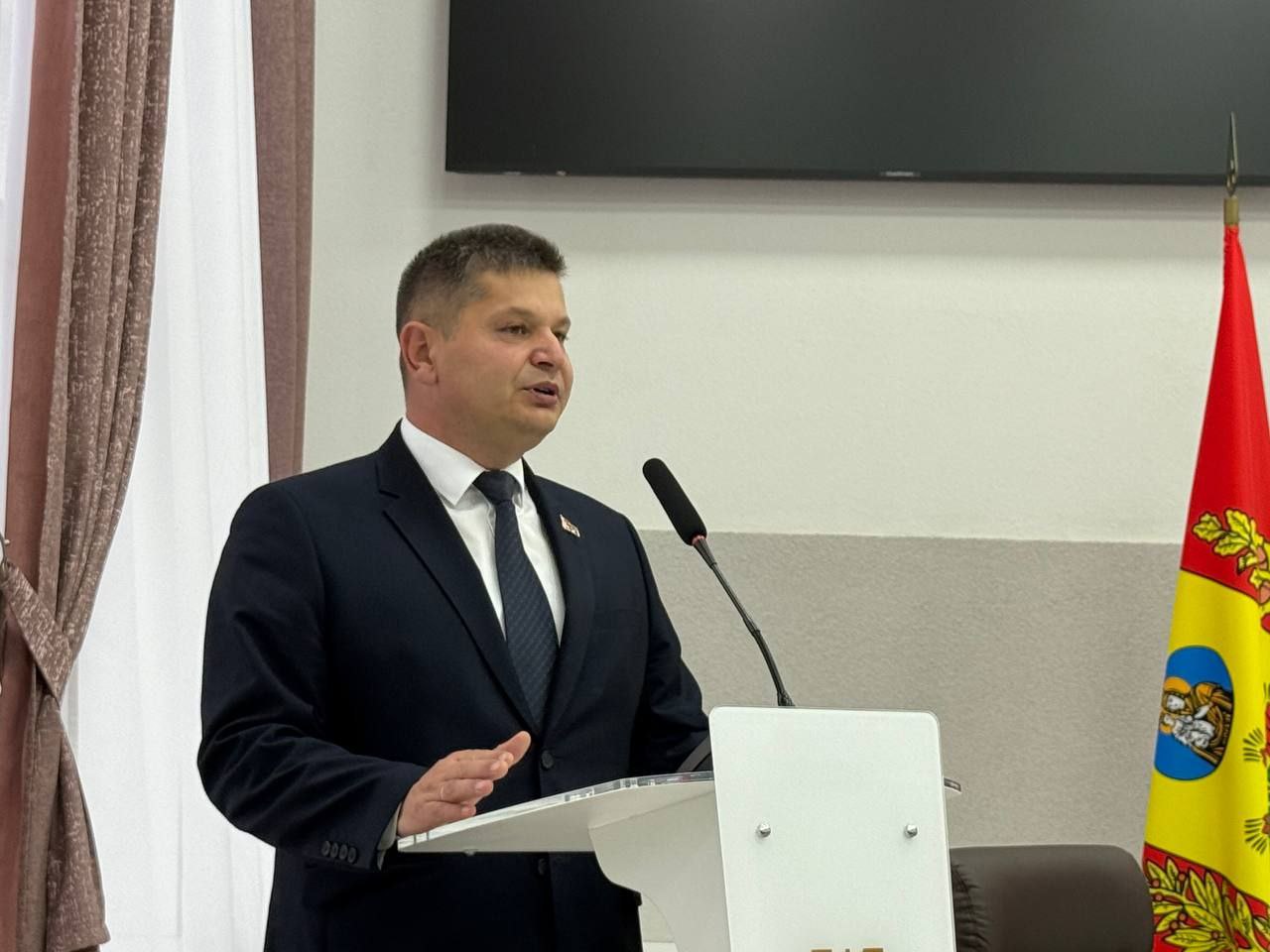 В Хотимском райисполкоме новый председатель. Им стал Александр Диваков