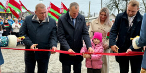 В Славгороде накануне 7 ноября открыли новый плавательный бассейн. Фото